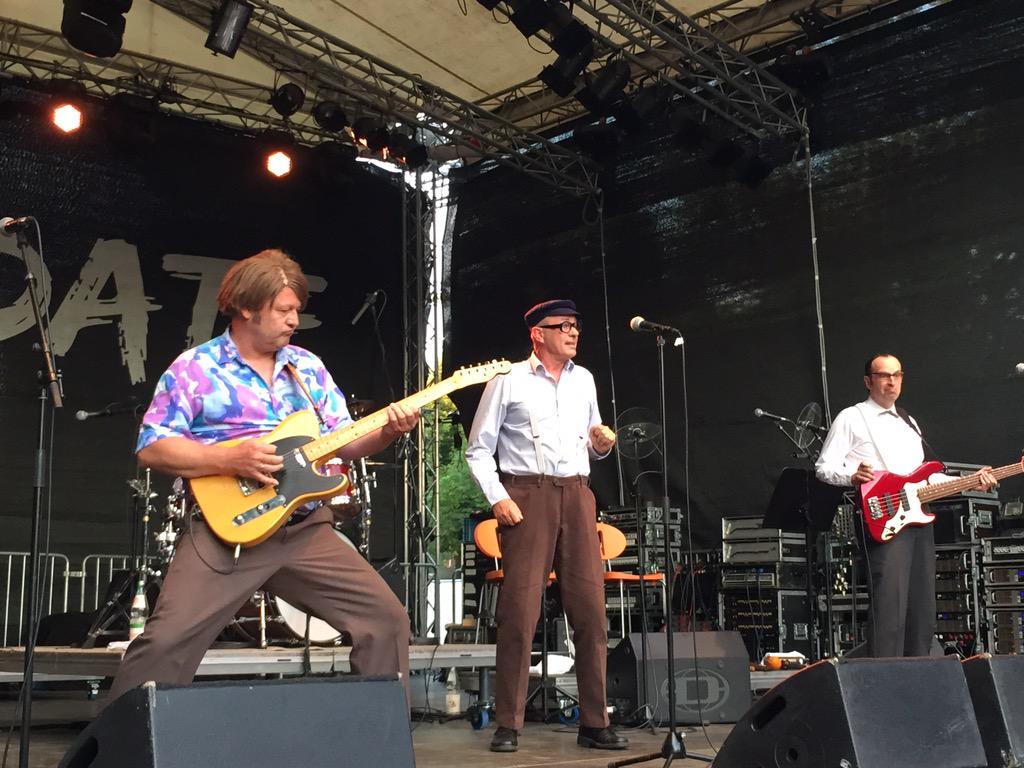 RadioEmLippe's tweet photo. Herbert Knebels Affentheater - der Top Act beim Blind Date-Festival Gelsenkirchen 2015 👏👍 #bldf15 #Herbertknebel http://t.co/8oBi7Ekicq