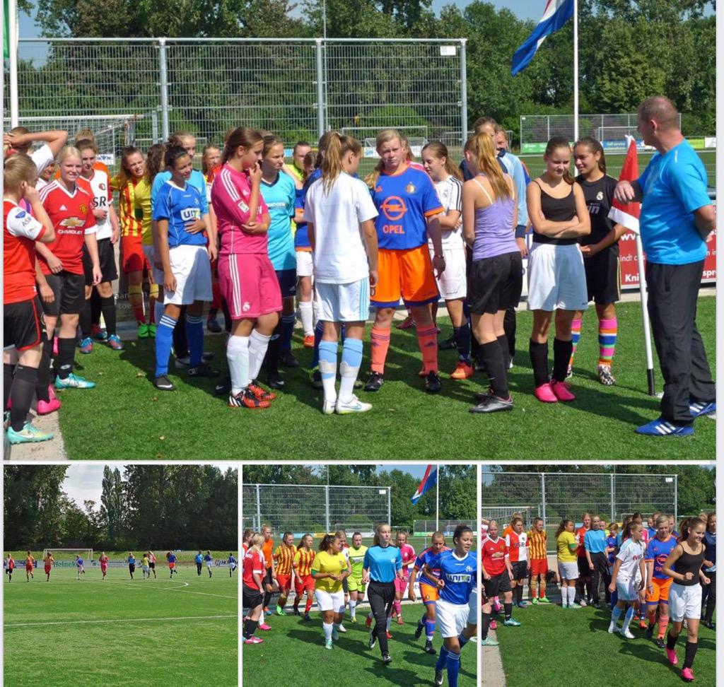 MaassluisVDL's tweet photo. De VDL-meiden van de A en B zijn ook weer begonnen. #conditietraining van trainer Aad. http://t.co/CQFaib4i4i