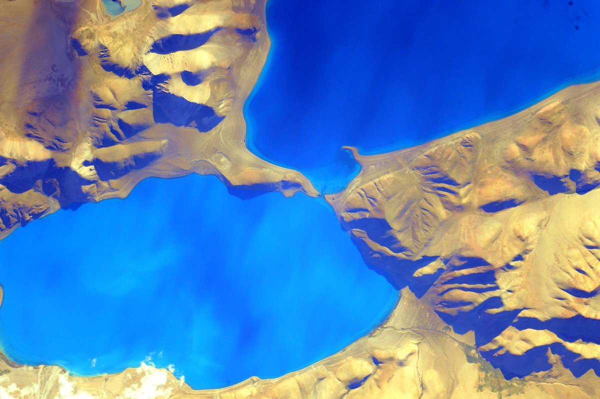 StationCDRKelly's tweet image. #EarthArt Looks like Earth replicated Michelangelo's famous fresco. #YearInSpace