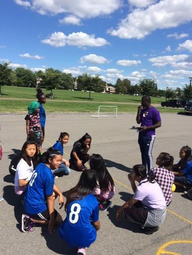 MateoEsco23's tweet photo. Coach Stephen As teaching points @WSSoccerBflo http://t.co/1Ck980amKI