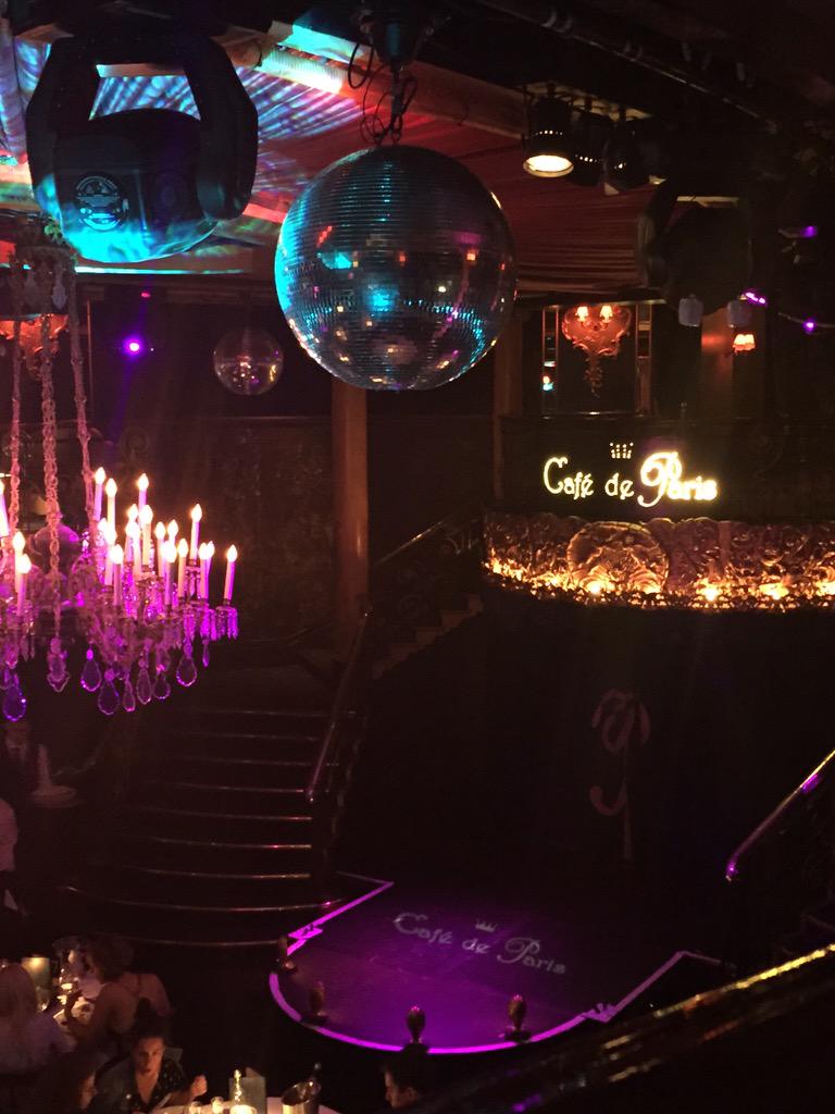 Cassandra_L_G's tweet photo. Out for fun, not working an event but love seeing @CafedeParisLDN team in action #clockwork great venue #eventprofs http://t.co/Q1S7jiLw1C