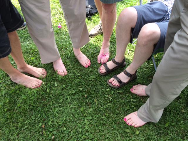 DuluthRotary's tweet image. Men paddlers for @DuluthRotary put on their version of #warpaint before @LSDBFestival races today #paddlefast