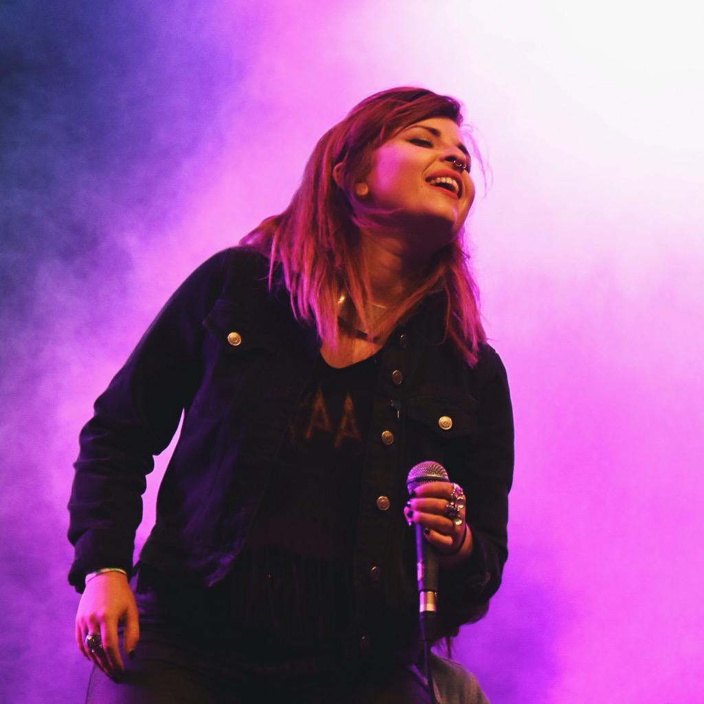 .@HelenAnderz on the main stage at SitC instagram.com/p/6sst5EDnZZ/ #sitc2015