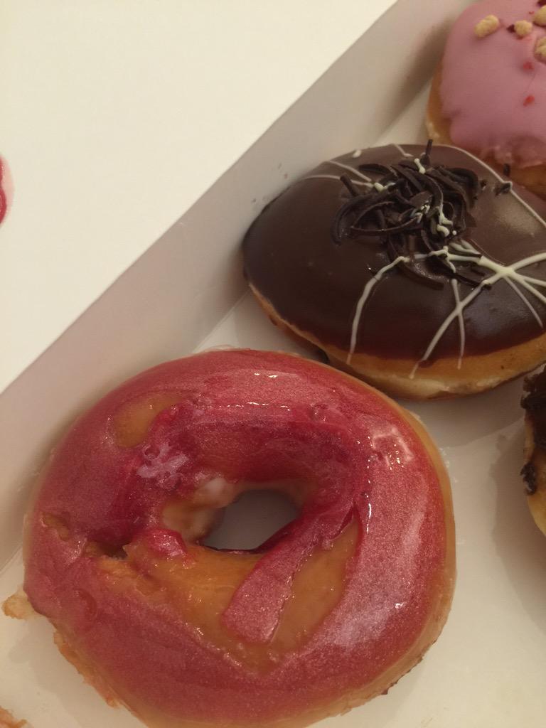 leeannedignan's tweet photo. @krispykremeUK Car crash strawberry gloss x 2  instead of the raspberry glazed you asked for, sad donut time! http://t.co/vZgSutll9S