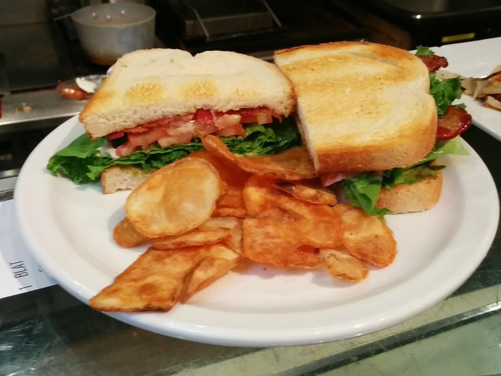 BeanBros's tweet photo. Lunchtime at Bean Brothers Cafe. http://t.co/MHjmGUUbcd