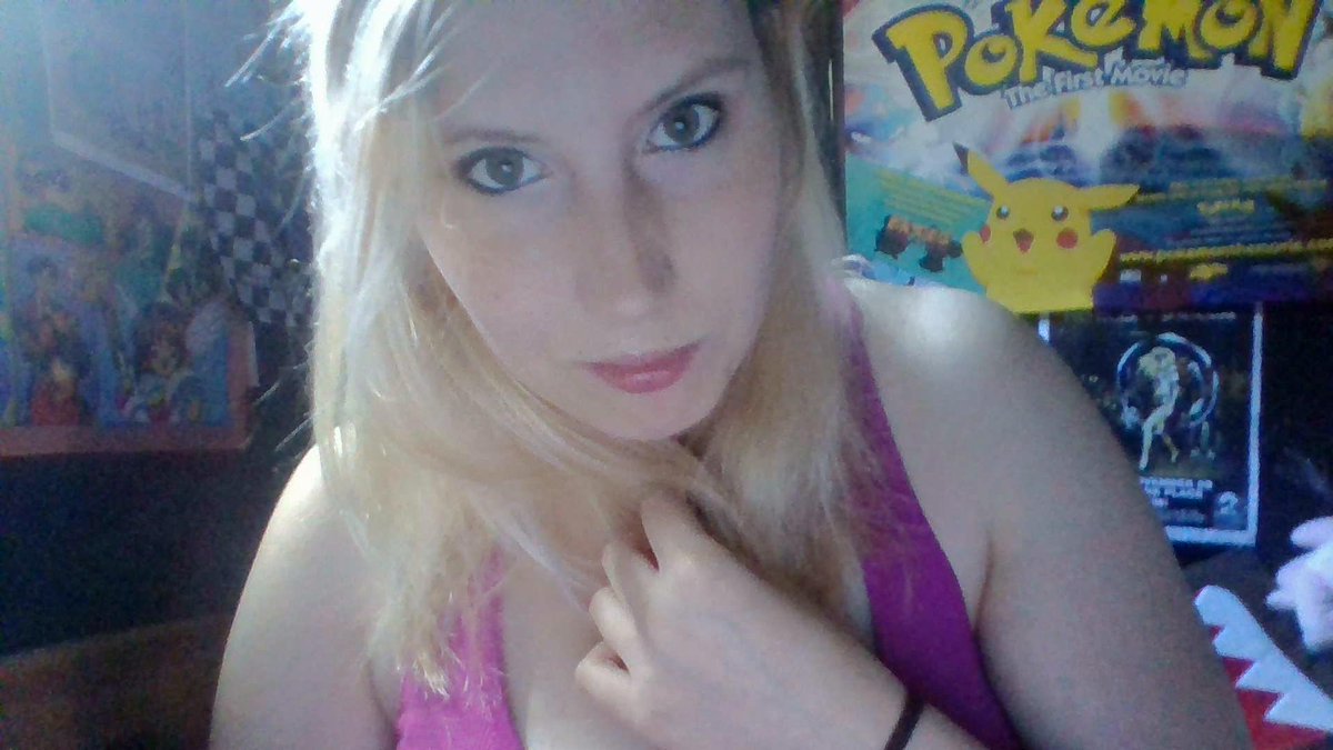 K4tl0n's tweet image. When you get ditched after you do your makeup and have no where to go. #KaitlynProblems