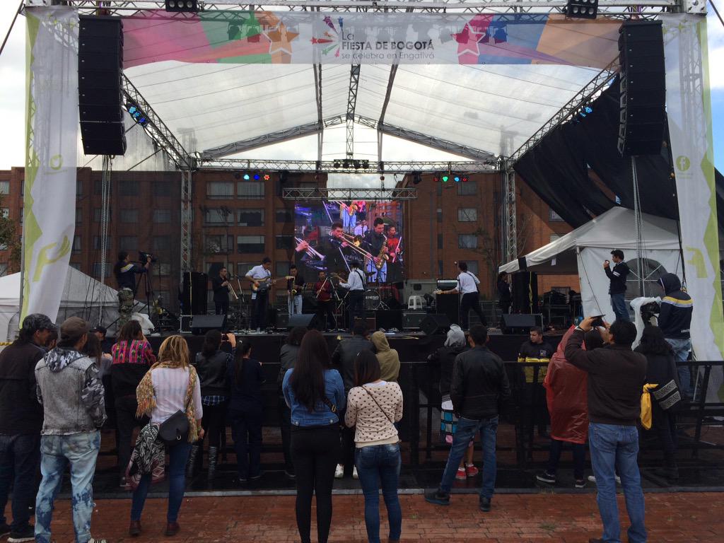 FestivalRockX's tweet image. #SwingEasy #RockColombiano #RockXEngativá2015