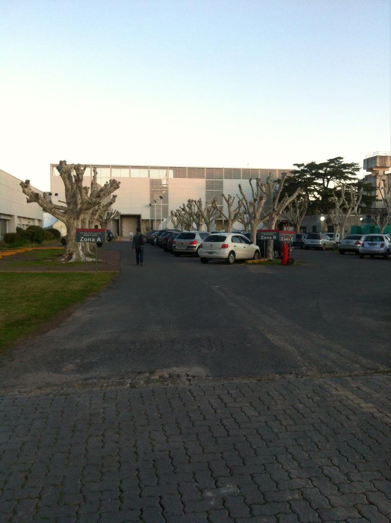 DiegoZorrero's tweet image. Mientras el TC empieza el sorteo en Olavarria, entrando a ESPN a grabar #F1HighLights de esta noche con @MartinUrruty