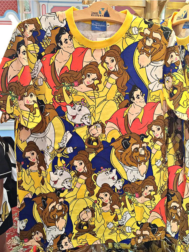 Mezzomikiのディズニーブログ 美女と野獣 塔の上のラプンツェルの総柄tシャツ ディズニーランド シーにて本日新発売 大人用 価格2900円です ボンヴォヤージュでは販売されていません Http T Co Vbol7x5jre Http T Co Ulsxuup6vs Twitter