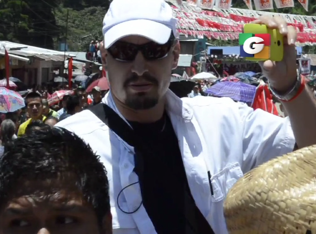 Guatevision_tv's tweet photo. En la web: Nuevo conflicto entre lideristas y opositores que gritan "No te toca" http://t.co/5EBnnKx3bz http://t.co/0kx81X6t9x