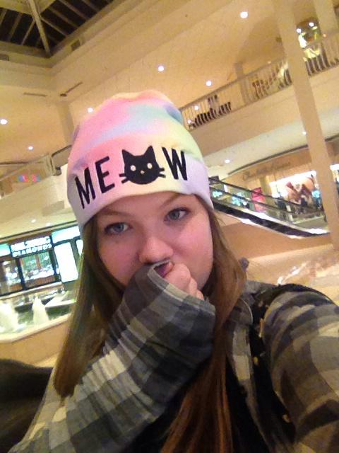 GuraMeaghan's tweet photo. Got a new hat. What do you guys think? http://t.co/QCdTa5gUFW
