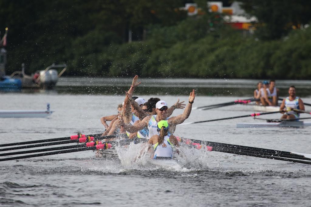 MasonCox's tweet photo. @SoCalScullers the @RedBullBOS #redbullhighstakes Champs! @WintechKing http://t.co/MUENbkdOoj