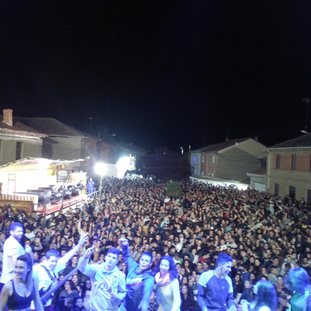 Turcia_Orbigo's tweet photo. A.C.O.J.O.N.A.N.T.E. http://t.co/k4PXCH1v4w