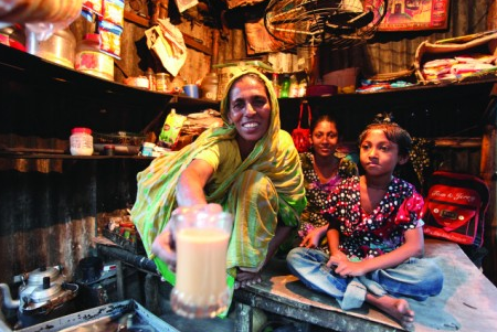 UNDP's tweet photo. When her husband walked out on her, Shyamola became an entrepreneur in #Bangladesh http://t.co/uqoptCAxYO #WomanPower http://t.co/ql2xsbQqzq