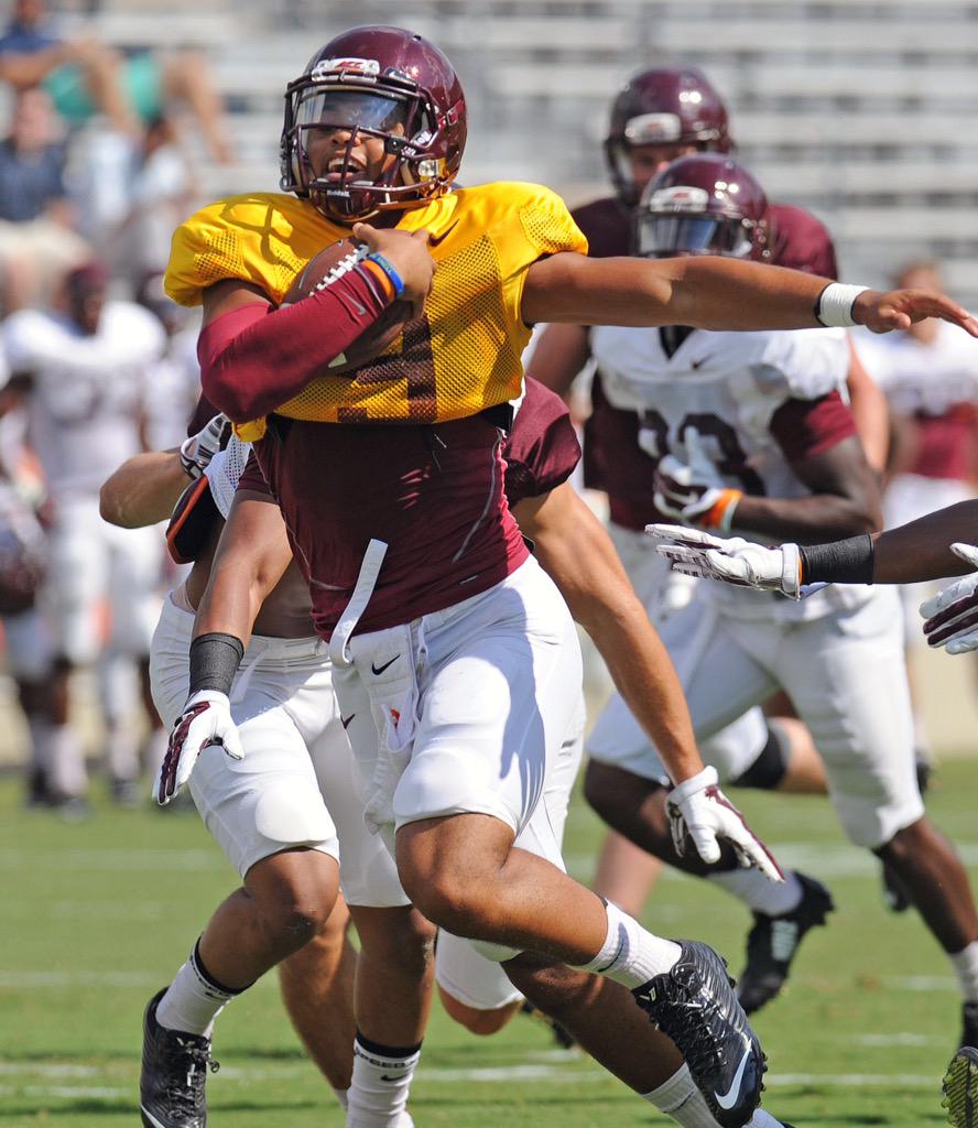 HokiesFB's tweet image. More highlights from today&apos;s scrimmage. 

Great to see #HokieNation at Lane Stadium 👍 

#VTCampLife 💼