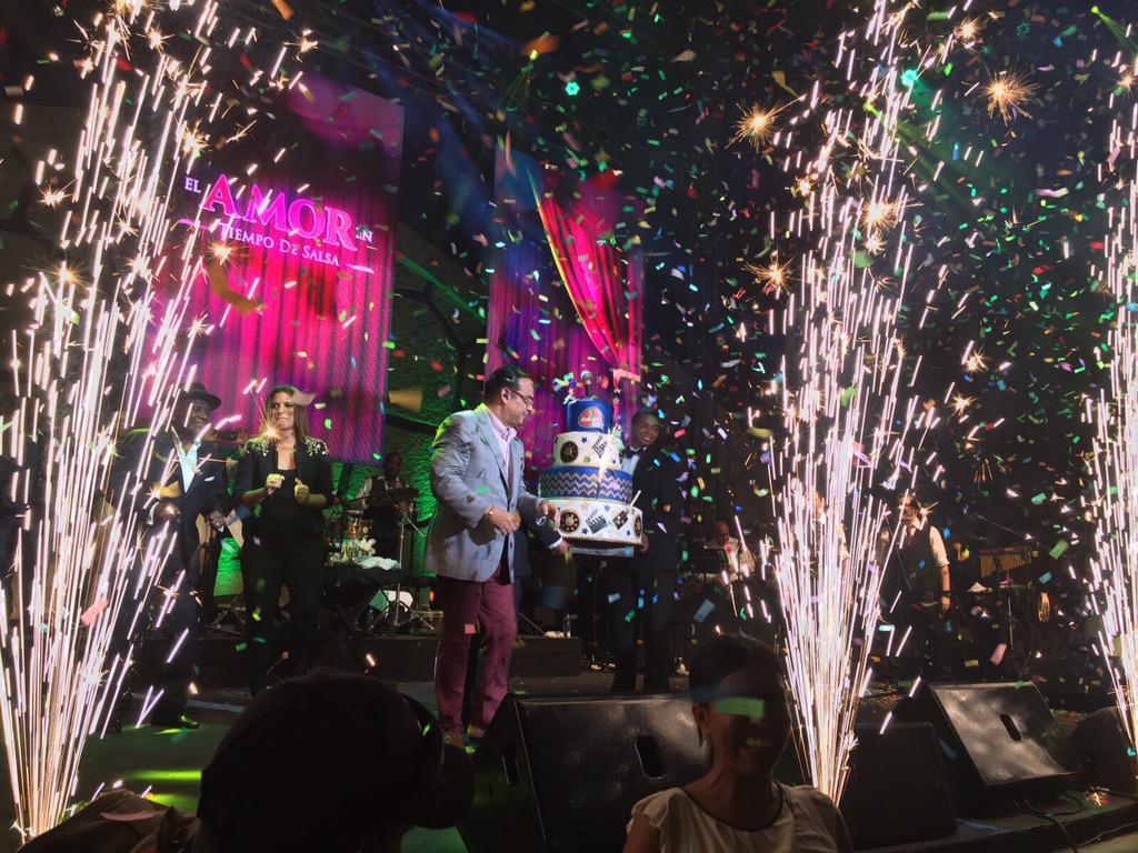 Todavia emocionado del concierto de anoche en Sto Domingo! Que noche! Graciasss..