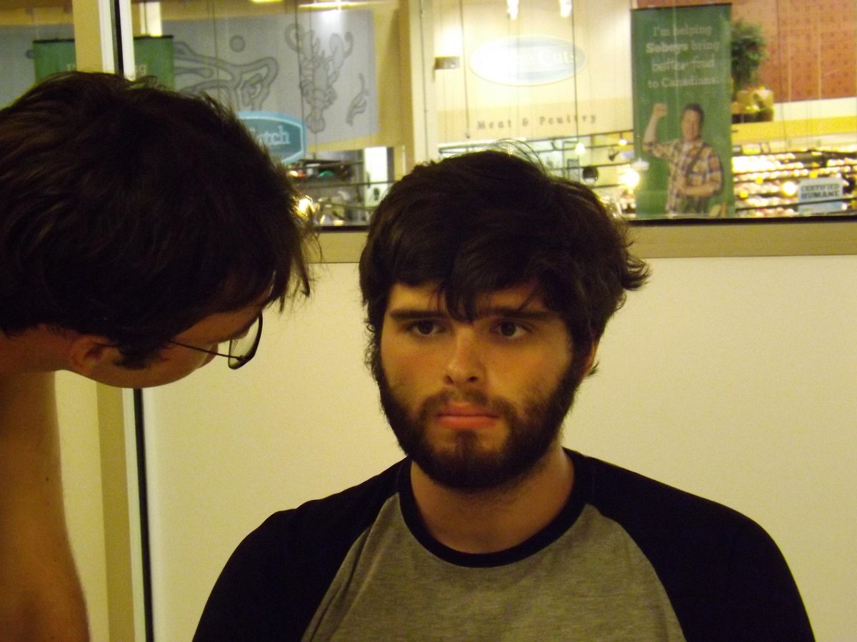 LivingSpiritPro's tweet image. Things are getting serious at rehearsal. #livingspiritproductions #atlanticfringefestival #playingpretend #Sobeys