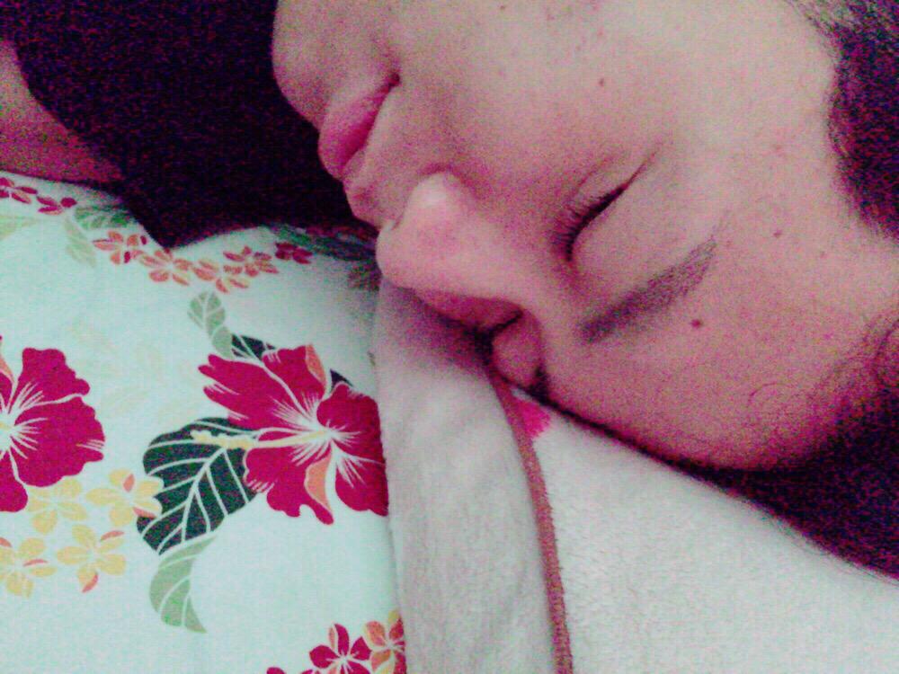 6_simasaya's tweet photo. 寝てる時は可愛いと思う😑💓笑

ちなみに寝言は
「野菜頼みすぎじゃん？🍆🍅」
でした。意味わからん😂😂

＃イケメン寝顔 大公開🙆🏻
＃起きたら怒られる http://t.co/8e6yuxAzDo