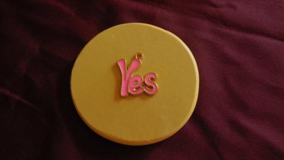 NetWorking4US's tweet image. Yes Charm silicone mold, craft mold, Cake Molds, resin, jewelry mold, food mold, dld.bz/dRj9N