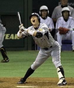 Scarmighione's tweet image. こうか #ラブライブの画像をアップすると近い構図の新井のカードが送られてくる