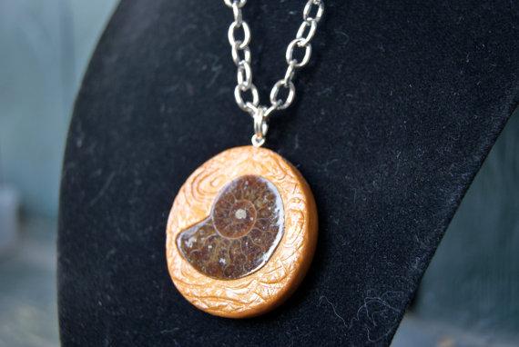NetWorking4US's tweet image. Ammonite Shell and Polymer Clay Necklace, Shell Jewelry, Statement Jewelry, dld.bz/dQANT