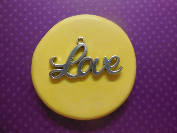 NetWorking4US's tweet image. Love Wording Mold, silicone mold, craft mold, porcelain, resin, jewelry mold, dld.bz/dRjCW