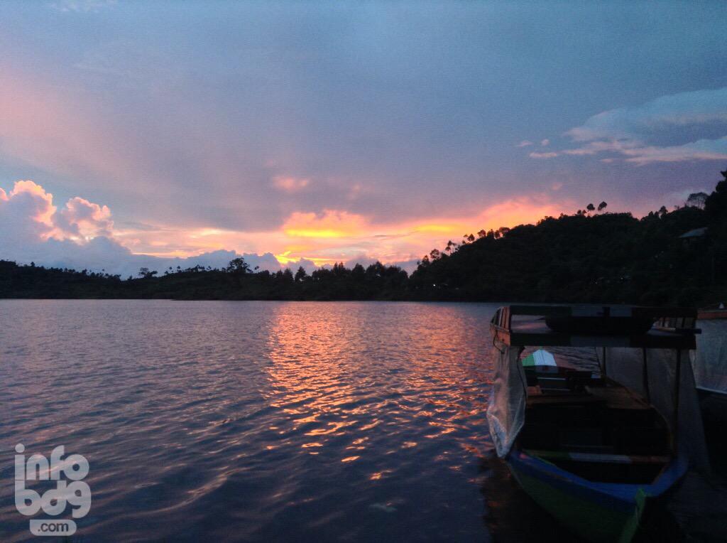 Keindahan Alam Situ Patengang di Bandung Selatan bit.ly/1hwUxhH #wisataBDG