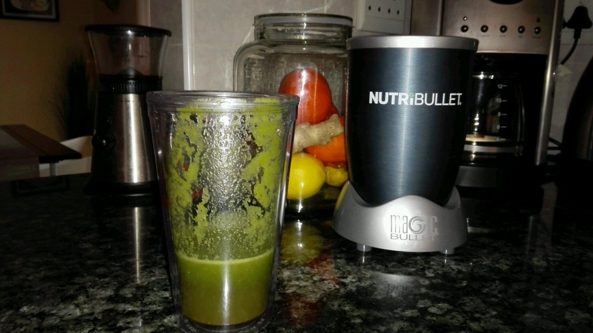 abby_schroder's tweet photo. Homemade #gingerblast with fresh ginger, kiwi, celery, Apple, spinach and lemon. Thanks @thenutribullet #nutrition http://t.co/f594p1y5xb