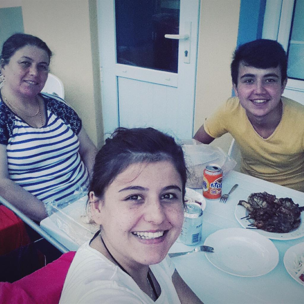 sinan_ya's tweet photo. Çok şükür huzurumuz yerinde :) http://t.co/biRmKl6bjM