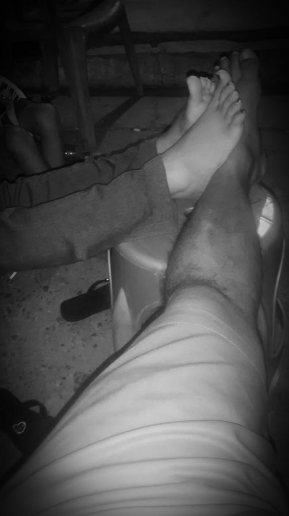 bunker23's tweet photo. Ella y yo http://t.co/PIM2MBmrFy