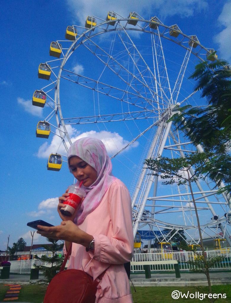 Wollgreens's tweet photo. Another Sunny Day .. ⛅ http://t.co/ZE7cGr7xOa