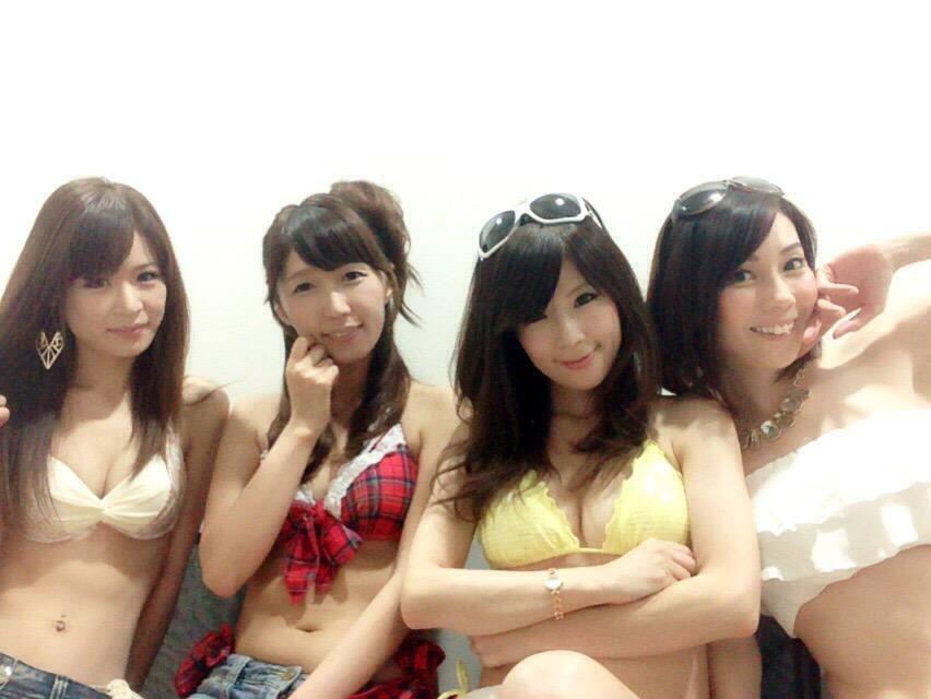 今日の富士クラシックミニフェスティバルにきてくているみなさんありがとう( ^ω^ )
この後14時から第2部撮影会をクリスタルルームでまた開催するよ！
水着とレースクイーンコスチュームだよ