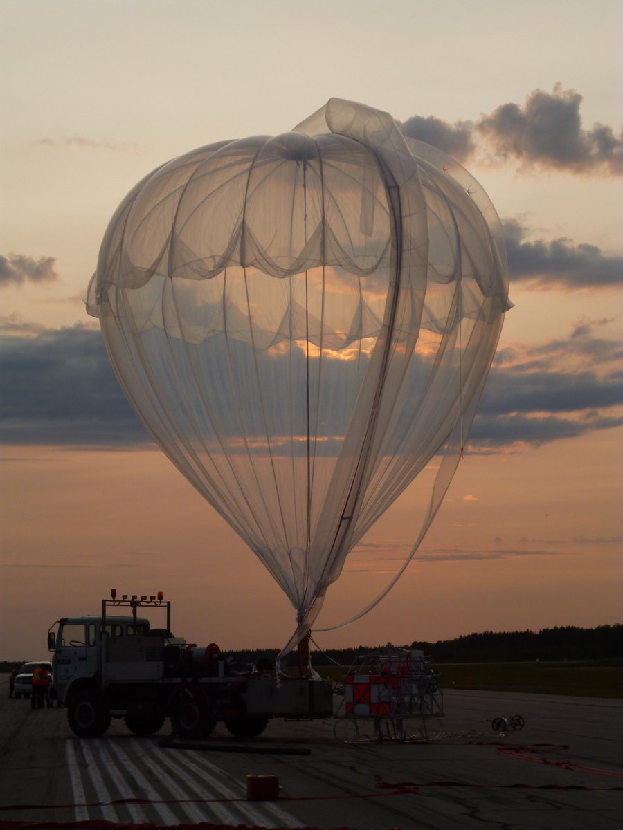 csa_asc's tweet photo. TT @tux31: 1st balloon launch of 2015 lifting off #timmins #climate @CNES @csa_asc #stratosphere #stratoscience2015 http://t.co/Zff5L35aVr