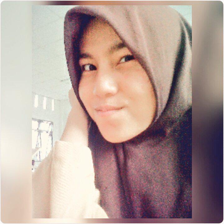 MeutiaIin's tweet photo. Me😉 http://t.co/8ZcamZYAw2