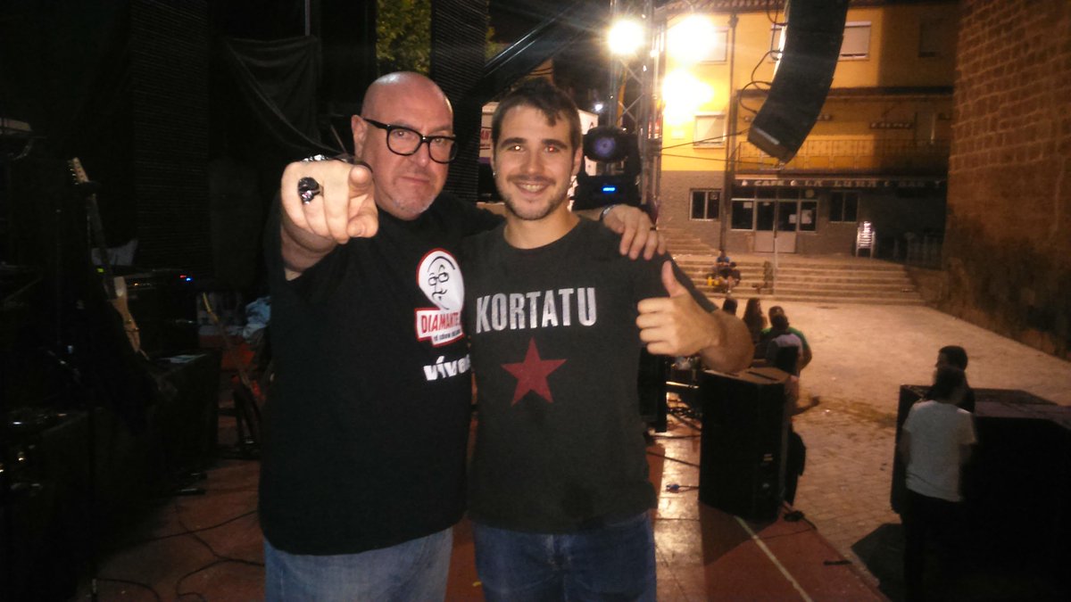 ValenRiba's tweet photo. @DiamanteelCalvo habeis dado todo por Ribafrecha ( la rioja),nos habeis hecho gozar como enanos!! http://t.co/hhACtAum6a