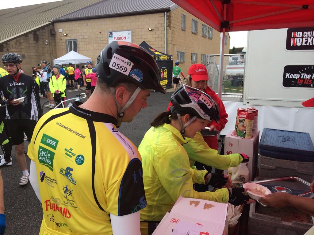FlahavansIRL's tweet photo. Fuelling them up #seankellytour http://t.co/DcQLme2LsP
