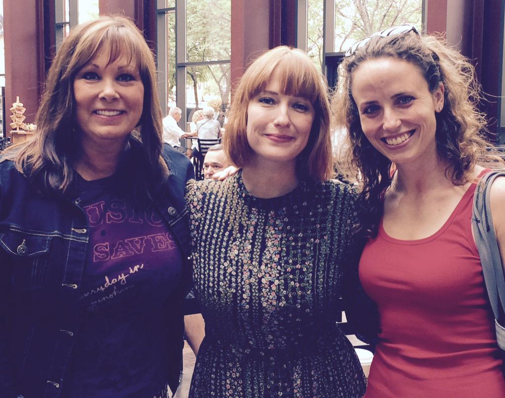 LauraVanceMusic's tweet photo. #musicmakers @SuzyBogguss @leighannenash @countrymusichof http://t.co/90dz21cHVR