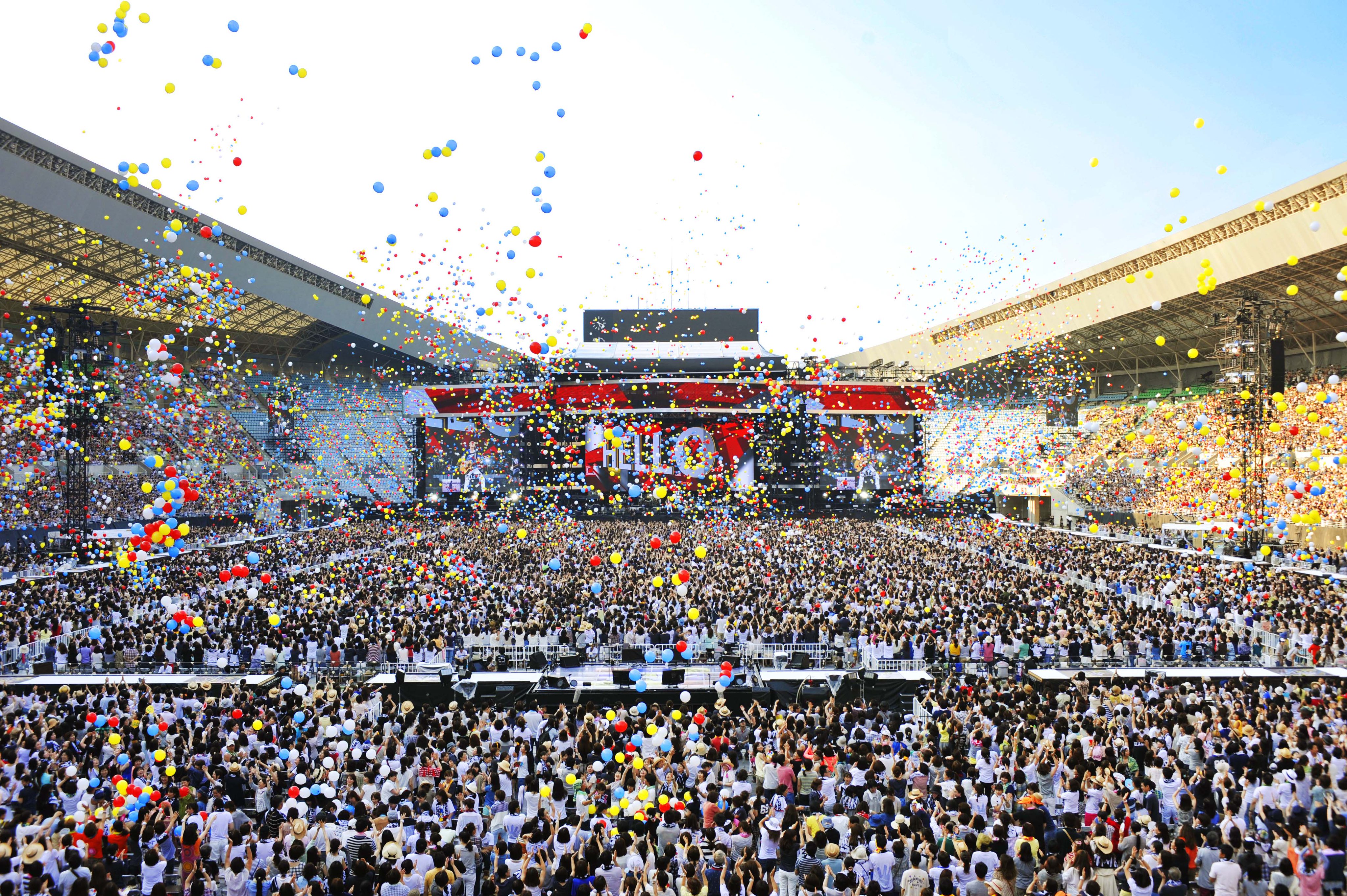 Bros 福山雅治公式ファンクラブ 本日21時からのbros Tv 8月号では 福山 夏の大創業祭 15 大阪 ヤンマースタジアム長居公演の模様をダイジェストでお届け 是非お楽しみに Bros1991 Http T Co Hcxnynl2w8 Http T Co A8yzbrjw9r Twitter