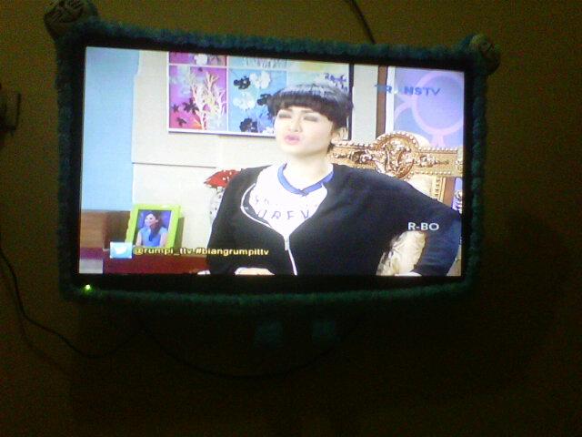 Nonton mamita di biang rumpi trans tv :D