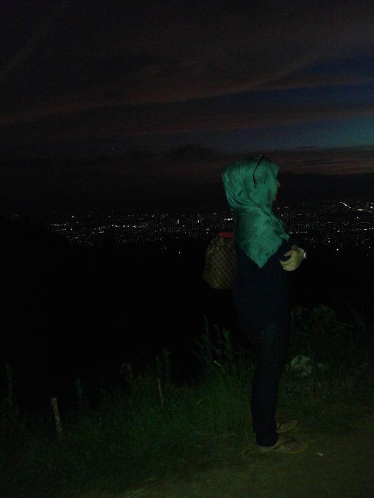 dhe_nroel16's tweet photo. Puncak Bintang Moko http://t.co/1HnsWYMqk0