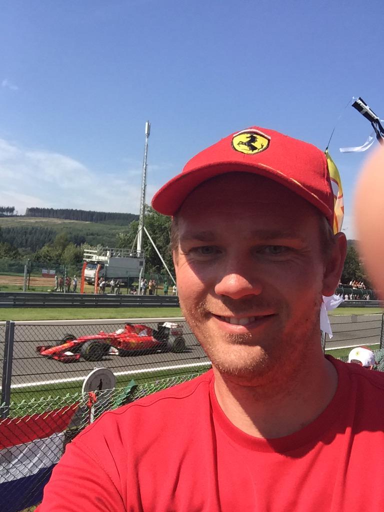 carlvodder's tweet photo. A true SelF1e. @f1_vettel on his warm-up lap. We are ready to go. @ScuderiaFerrari @F1 #Spa #F1 #f1dk http://t.co/Z75PREJoBY