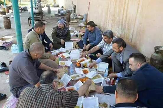 هؤلاء الاطباء من امهر الاطباء في العراق تركوا عياداتهم وألتحقوا بأبطال الحشد الشعبي في ميادين الوغى .