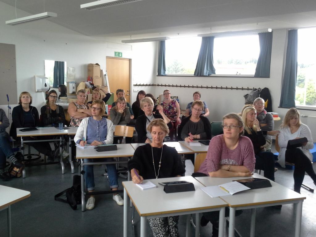 #inamskeid var með námskeið iPad í skólastarfi og  <a href="/BookCreatorApp/">Book Creator from Kami</a> @hlidaskoli í síðustu viku. @rakelgmagg <a href="/bjarjons/">Bjarndis Fjola Jonsdottir</a>