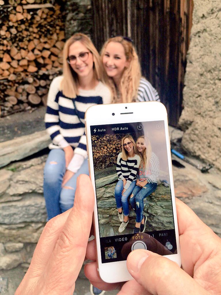 CpPaganini's tweet photo. ❤️👭 #seilamiaforza #bigsis http://t.co/v9LXY3voxu