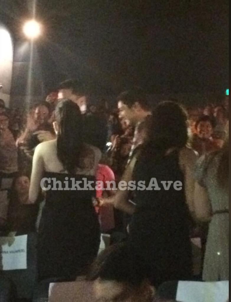 memarky2's tweet photo. Coco n Julia๐โค๏ธโค๏ธโค๏ธ #DobleKaraTheRoyalPremiere #CocoJulIsReal #CocoJul http://t.co/P5L38LD6LL