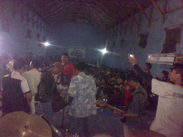 Kemarin malem, seru bingits lur 😁dan makasih buat antek antek beurit bodas yg telah mensupport kami🍻 keep skankin!