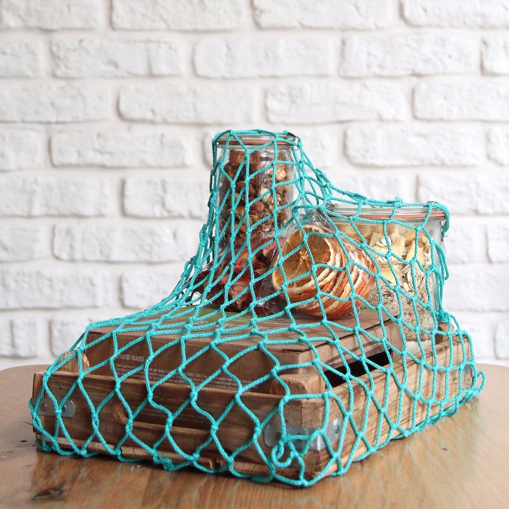 Bugün dostlarınızı farklı hediyelerle şımartabilirsiniz.