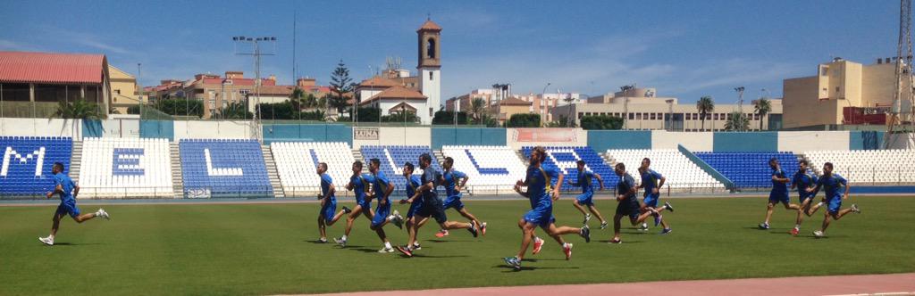 UDMelilla's tweet photo. Después de la derrota de ayer, solo queda seguir trabajando duro. Ánimo EQUIPO!!! #VamosMelilla #Ax5000 http://t.co/8f7tJ2zDGj
