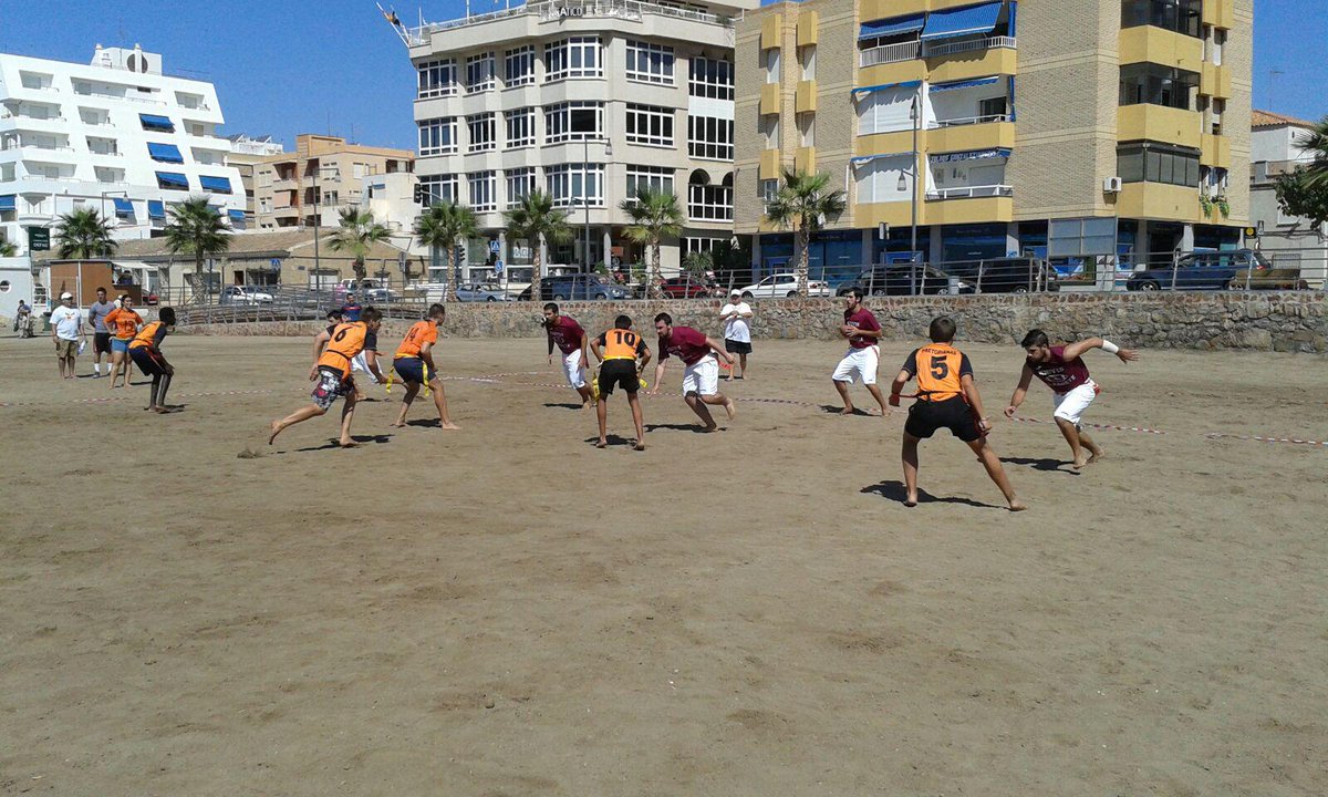 AlbaceteKnives's tweet photo. Los Knives fuimos terceros en el Summer Flag Beach de Águilas de ayer. Aquí os dejamos algunas fotos: http://t.co/cFFdurMV0U