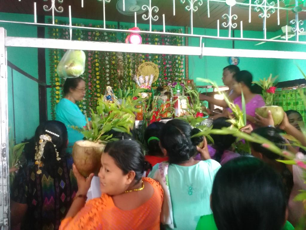 အရွင္ႏွစ္ပါးနန္းမွာေလ